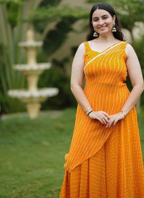 Orange leheriya bandhani kurta - palazo with wrap 4