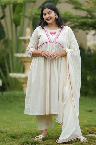 Off white lotus hand embroidered cotton kurta set
