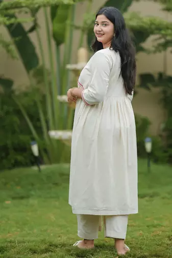 Off white lotus hand embroidered cotton kurta set