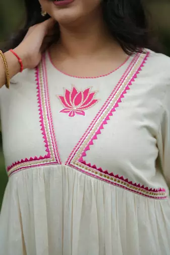 Off white lotus hand embroidered cotton kurta set