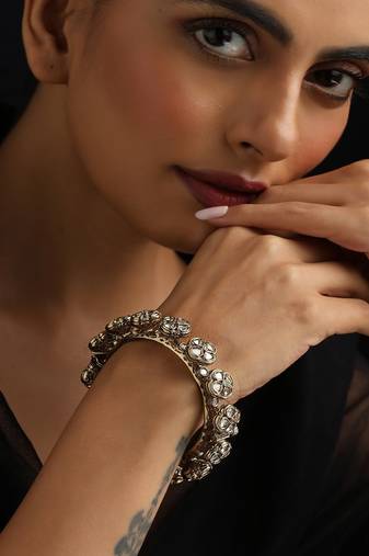 Gold plated Kundan bangle