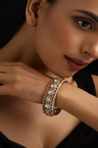 Gold plated Kundan bangle