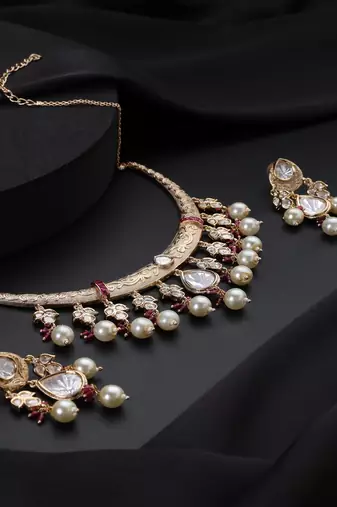 Gold plated polki necklace set