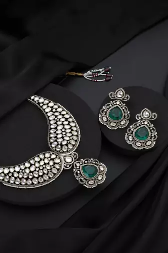 Gold plated green stone polki necklace set