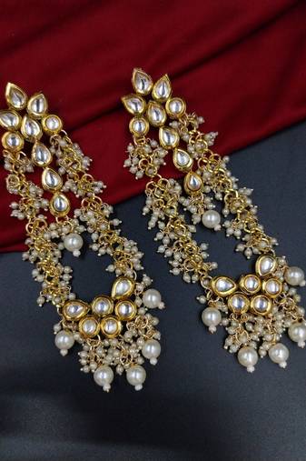 Elegant white kundan & beads chain dangler earrings for women & girls.