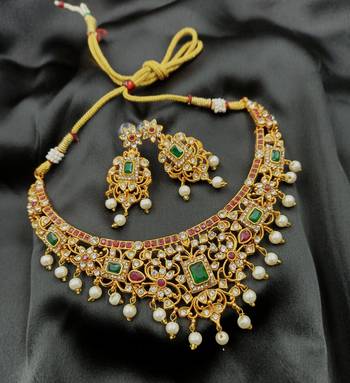 Trendy ruby green necklace set 1