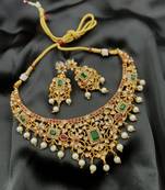 Trendy ruby green necklace set