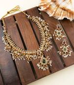 Gold plated pearl necklace set