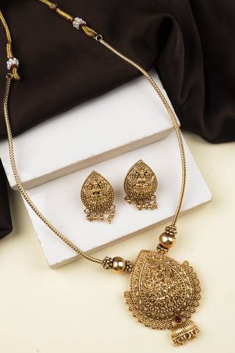 Gold plated goddess necklace set