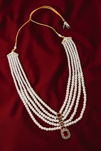 Vastramay men's white & maroon tasselled pearl wedding necklace