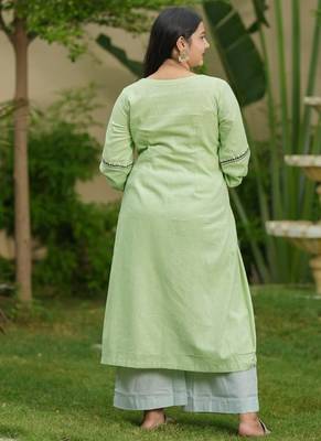 Green lotus hand embroidered cotton kurta set 4