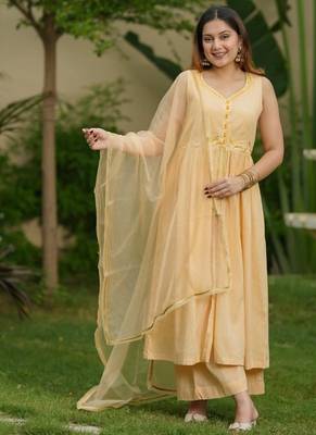 Mango yellow lotus hand embroidered cotton kurta set 1