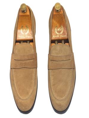 Beige solid leather shoes 1