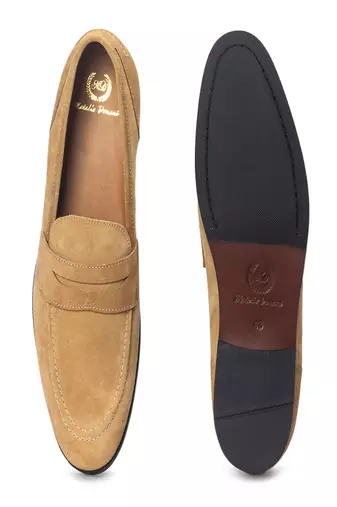 Beige solid leather shoes