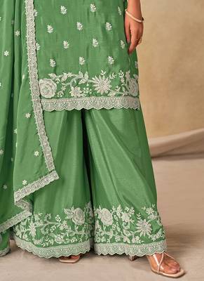 Green embroidered chinon palazzo suit 4