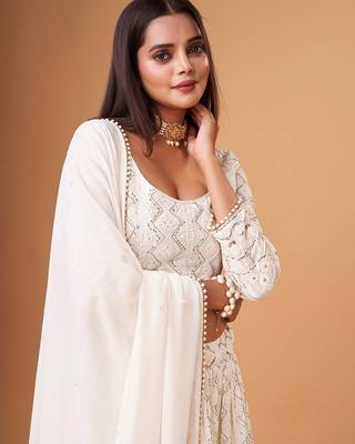 Fascinating White Thread Work Georgette Bridesmaid Lehenga Choli 3