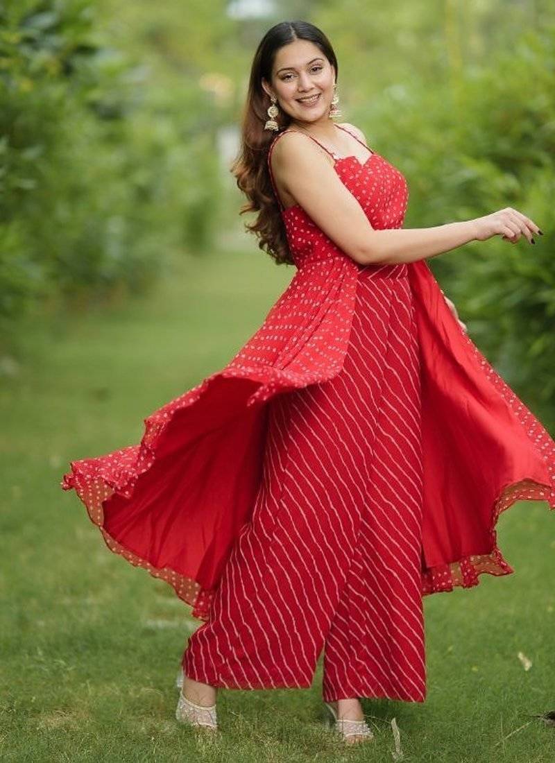 Red leheriya bandhani embroidered  kurta with pant