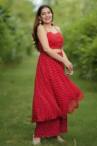 Red leheriya bandhani embroidered  kurta with pant