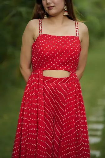 Red leheriya bandhani embroidered  kurta with pant