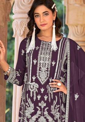 Purple naylon organza suit with embroidered mirror  2