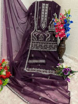 Purple naylon organza suit with embroidered mirror  3