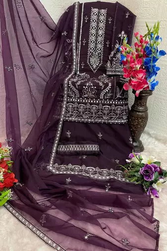 Purple naylon organza suit with embroidered mirror 