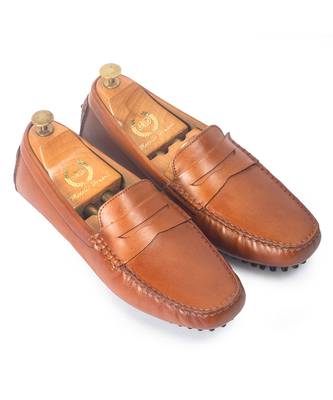 Tan solid leather loafers 1