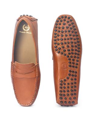 Tan solid leather loafers 4