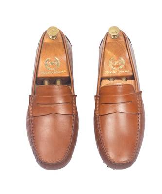 Tan solid leather loafers 5