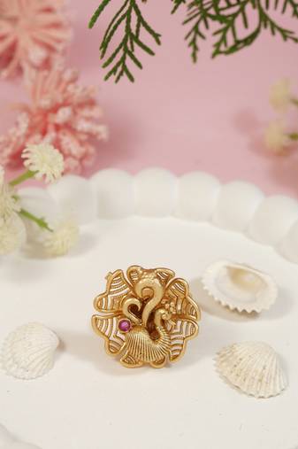Gold plated traditional peacock design comfort fit finger ring for women (fl269)