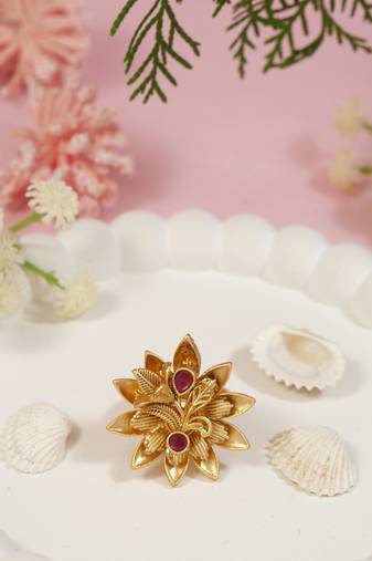 Gold plated traditional floral design comfort fit finger ring for women (fl270)