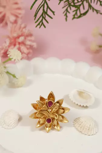 Gold plated traditional floral design comfort fit finger ring for women (fl270)