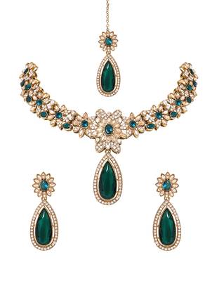 Gold plated stylish design crystal diamond traditional floral necklace with earrings & maang tikka jewellery 2