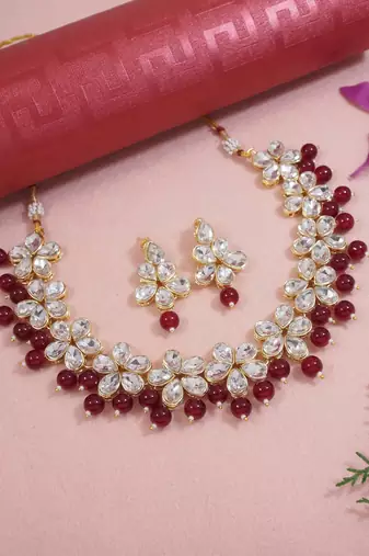 Gold plated traditional handcrafted stone choker necklace jewellery set with earrings for women (ij374m)