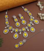 Silver traditional kundan & stone choker necklace jewellery with earrings & maang tikka