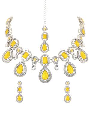 Silver traditional kundan & stone choker necklace jewellery with earrings & maang tikka 2