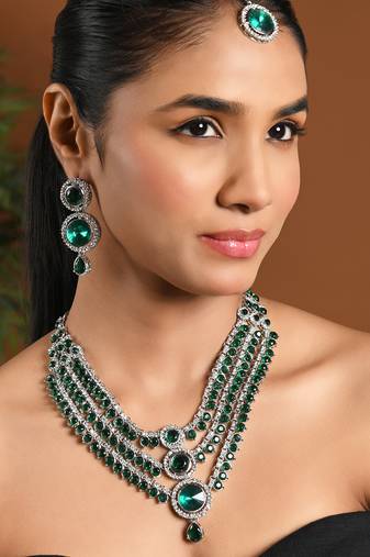 Gold plated traditional multi-layer round stone necklace jewellery with earrings & maang tikka set for women (ij409zg z)