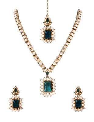 Gold plated stylish design crystal diamond necklace with earrings & maang tikka jewellery set for women  2