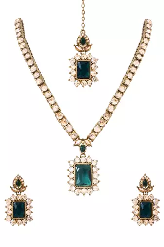 Gold plated stylish design crystal diamond necklace with earrings & maang tikka jewellery set for women 