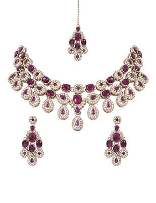 Traditional teardrop design & stone necklace jewellery with earrings & maang tikka set for women (ij414) (wine) 2