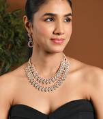 Gold plated stylish design crystal diamond necklace with earrings & maang tikka jewellery set for women 