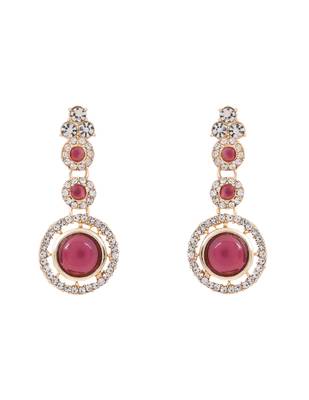 Gold plated stylish design crystal diamond necklace with earrings & maang tikka jewellery set for women  4
