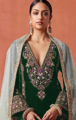 Dark green heavy velvet suit with embroidery  2