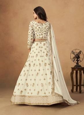 White Embroidered Sequins Work Organza  Lehenga Choli 2