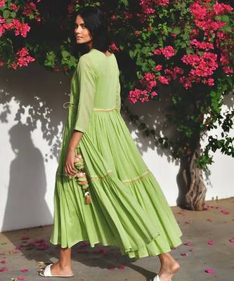 Green mulmul midi dress 4