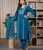 Blue Women Embroidered Kurta Set With Printed Dupatta