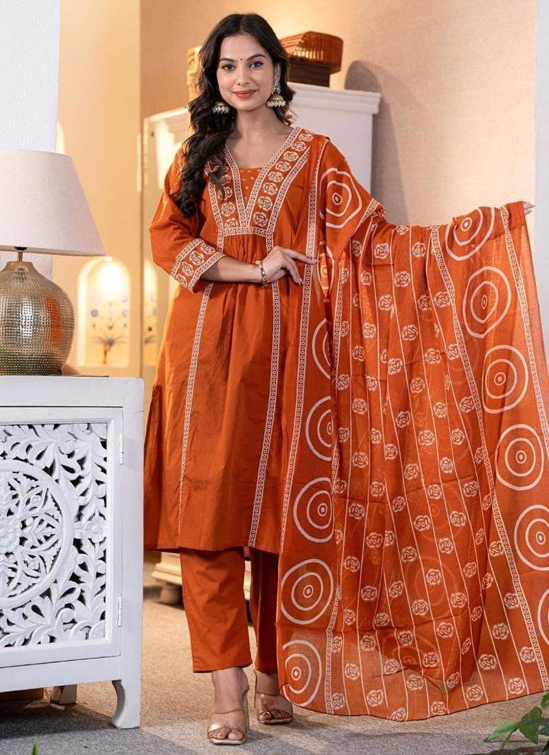 Aaysa women embroidered orange kurta set with printed dupatta