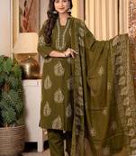 Green Women Embroidered Kurta Set With Printed Dupatta