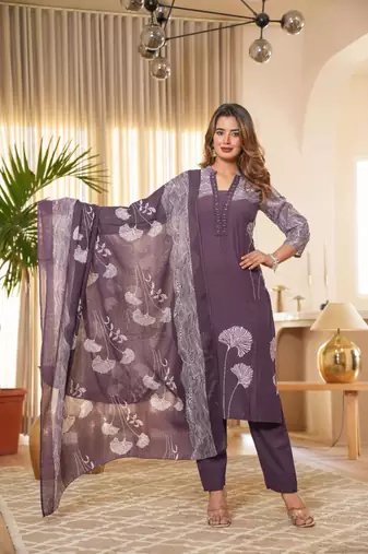 Aaysa women embroidered purple kurta set with printed dupatta
