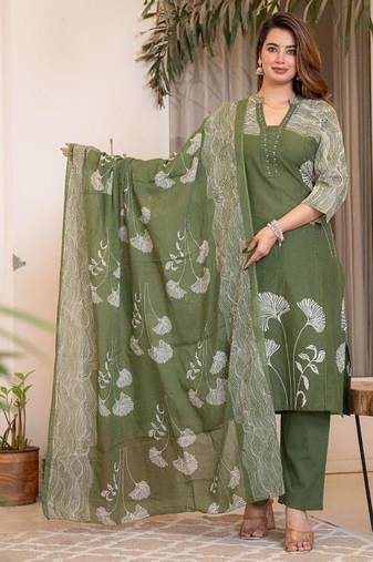 Aaysa women embroidered green kurta set with printed dupatta